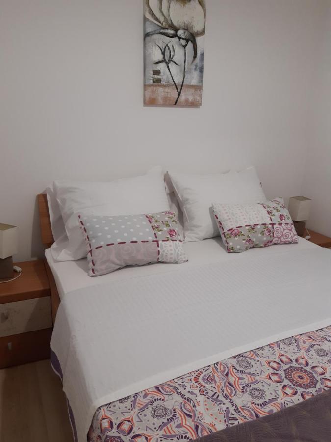Apartments Zerjav Mali Losinj Ngoại thất bức ảnh